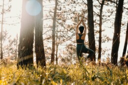 Yoga al tramonto o all’alba